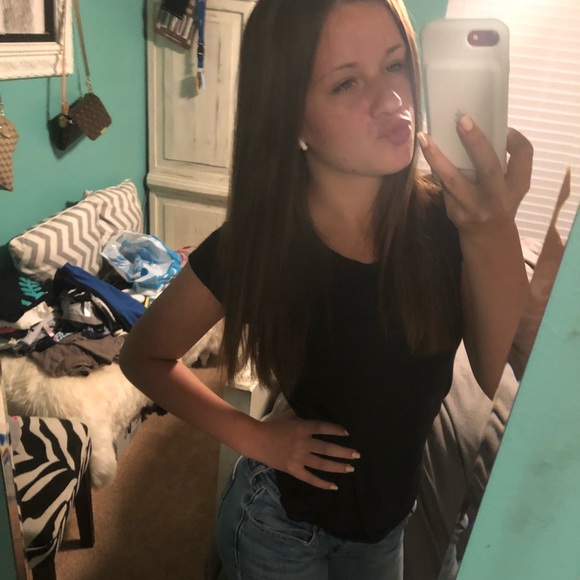 Meet your Posher, Kambry - Picture 1 of 1